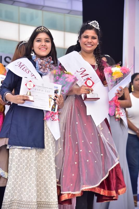 Satyam Fashion Institute Noida Miss SFI 2022 photo 5